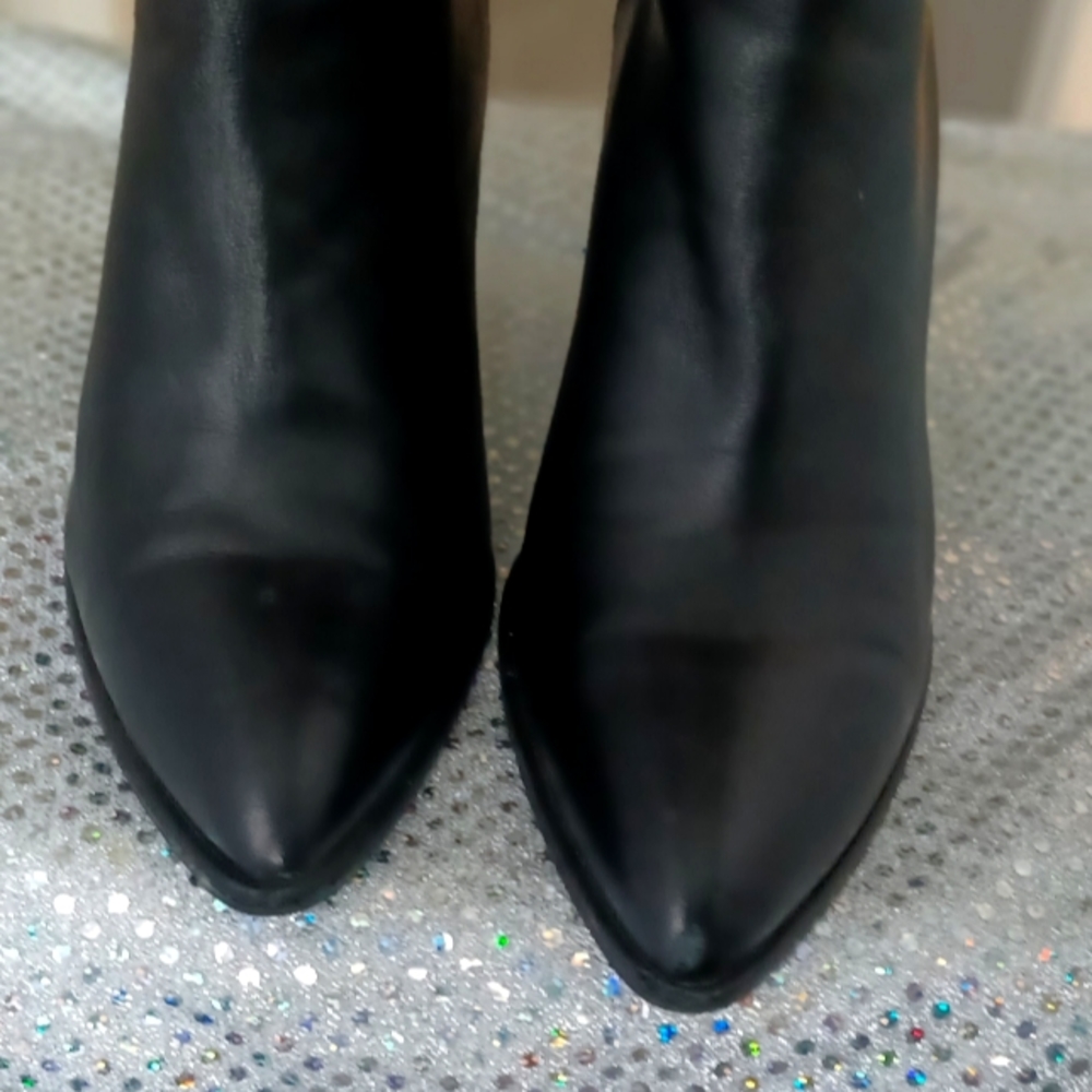 NEW STUART WEITZMAN Bedford Black Ankle Bootie -MSRP $535.00